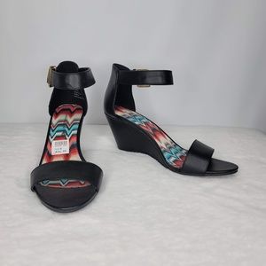 American Eagle Black Lansing Wedge Sandals Sz. 9